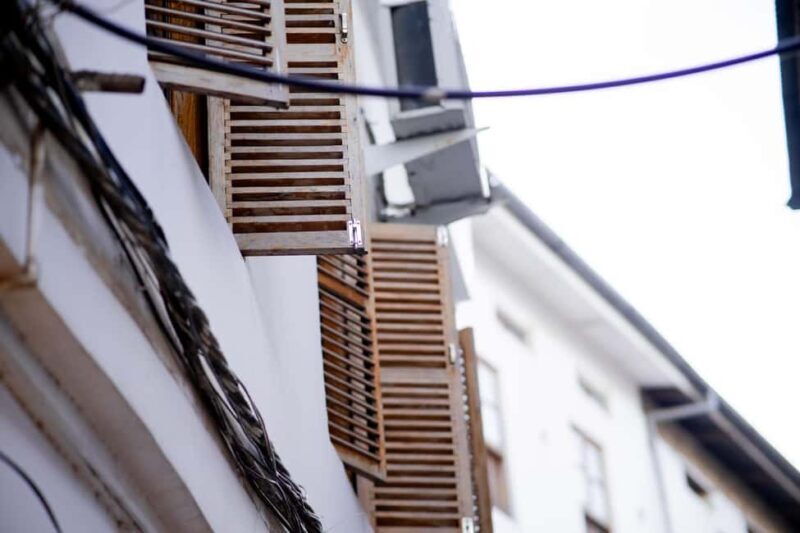 Stone Town's Hidden History: Private Guided Walking Tour - A Walk Through History and Architecture