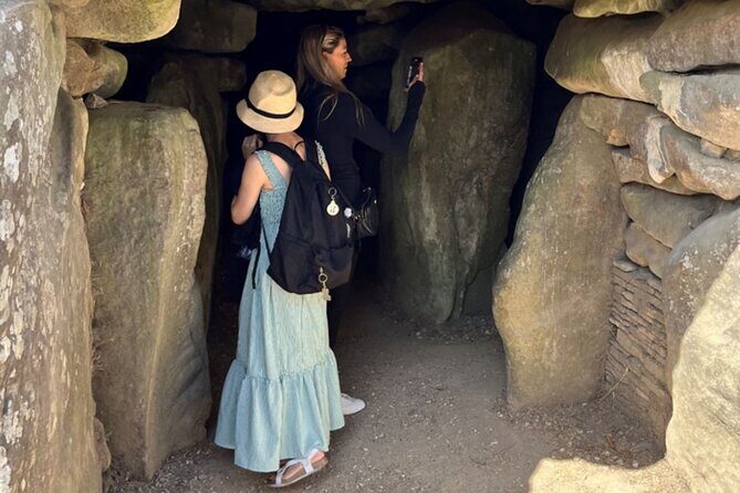 Stonehenge and The Stone Circles of Avebury Day Trip from London - FAQ