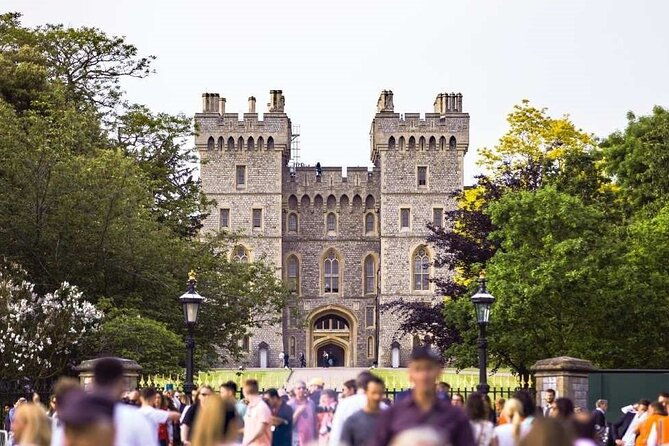 stonehenge-and-windsor-castle-tour-from-london-with-entry-tickets
