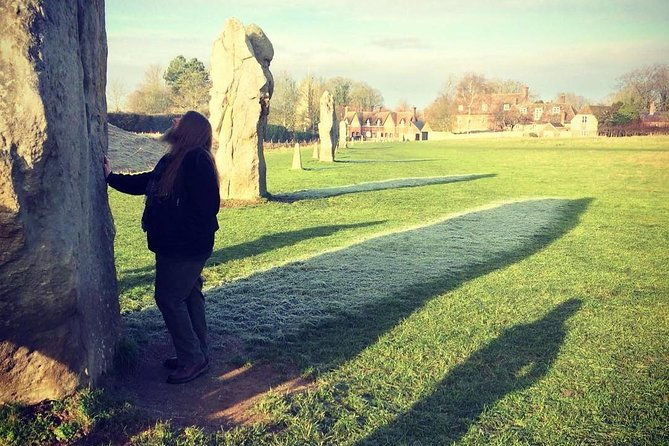 stonehenge-aveburycotswolds-small-group-day-tour-from-bath