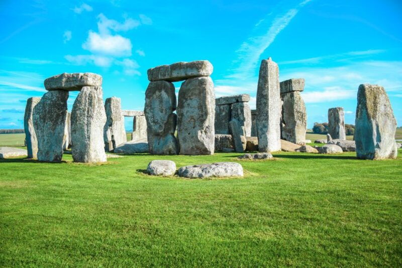 stonehenge-bath-full-day-coach-tour-from-london