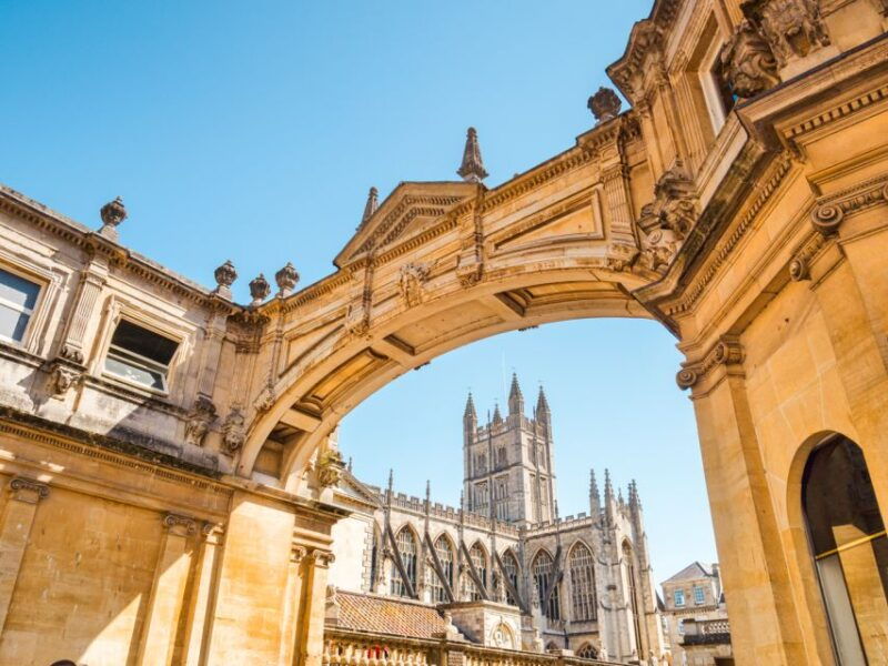 stonehenge-bath-full-day-coach-tour-from-london