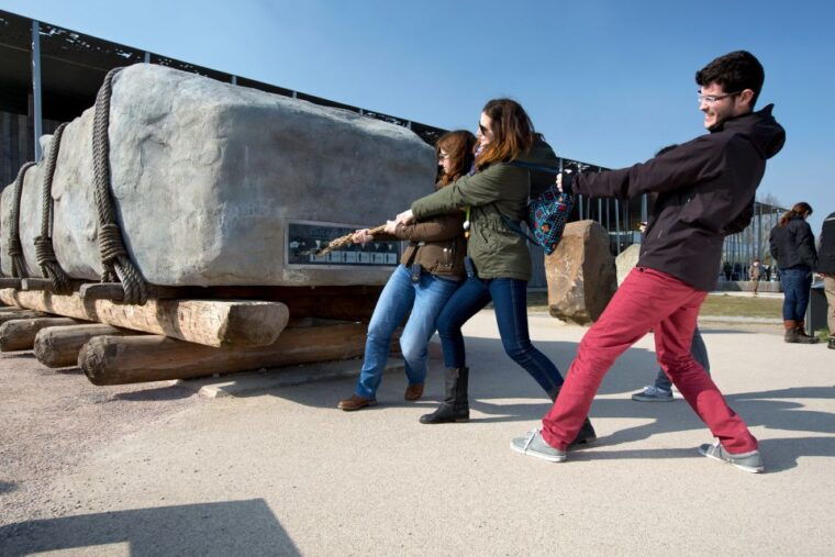 stonehenge-bath-full-day-coach-tour-from-london