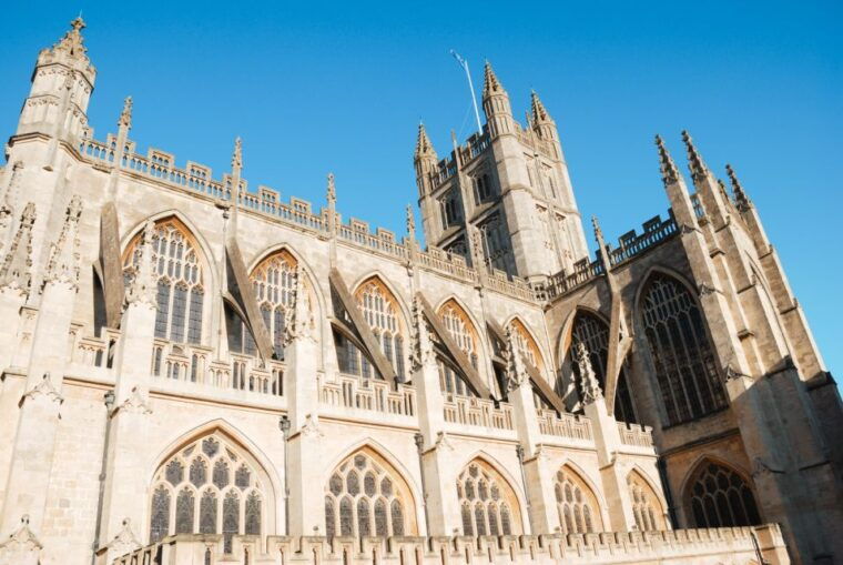 stonehenge-bath-full-day-coach-tour-from-london