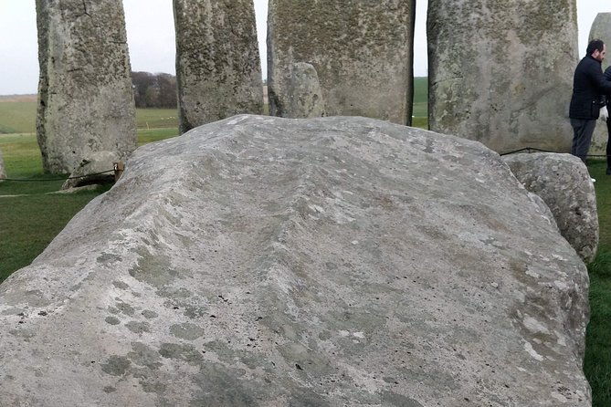 stonehenge-bath-private-day-tour-from-london