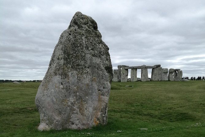 stonehenge-bath-private-day-tour-from-london