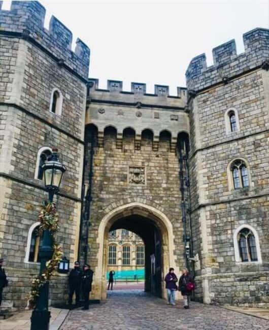 Stonehenge, Bath, Windsor, Cotswolds Villages - Accommodation & Extras