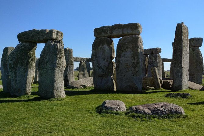 stonehenge-half-day-luxury-guided-tour-from-bath-for-2-8-2