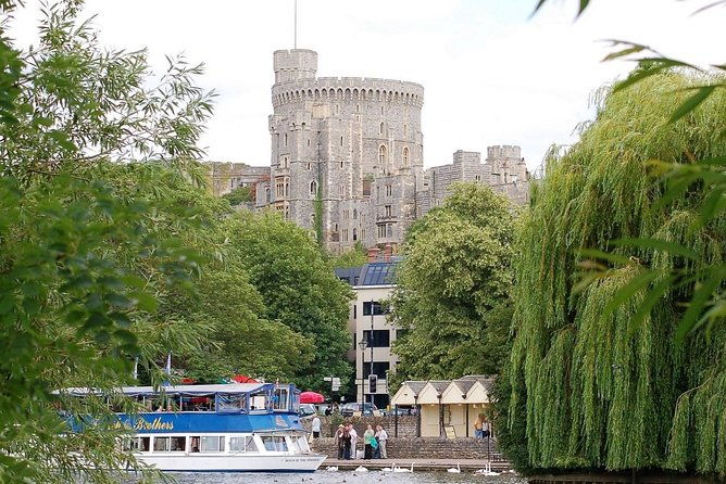 stonehenge-inner-circle-access-day-trip-from-london-including-windsor