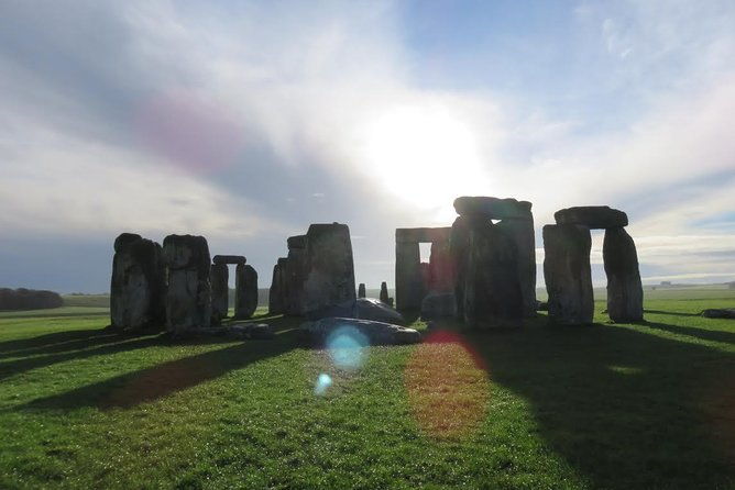stonehenge-morning-half-day-tour-from-london-including-admission