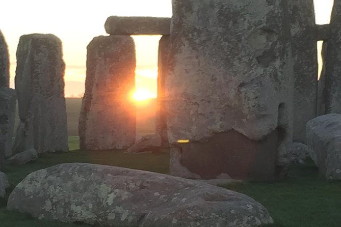 stonehenge-private-car-tour