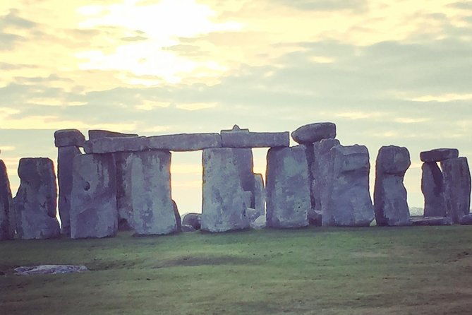 stonehenge-private-car-tour