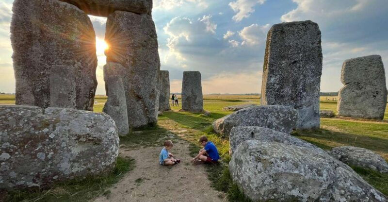 stonehenge-private-sunset-tour-with-lacock-and-bath