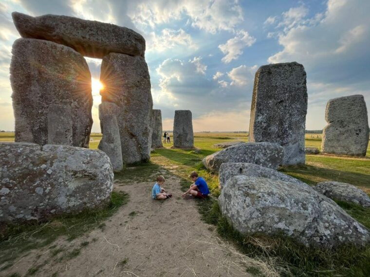 stonehenge-private-sunset-tour-with-lacock-and-bath