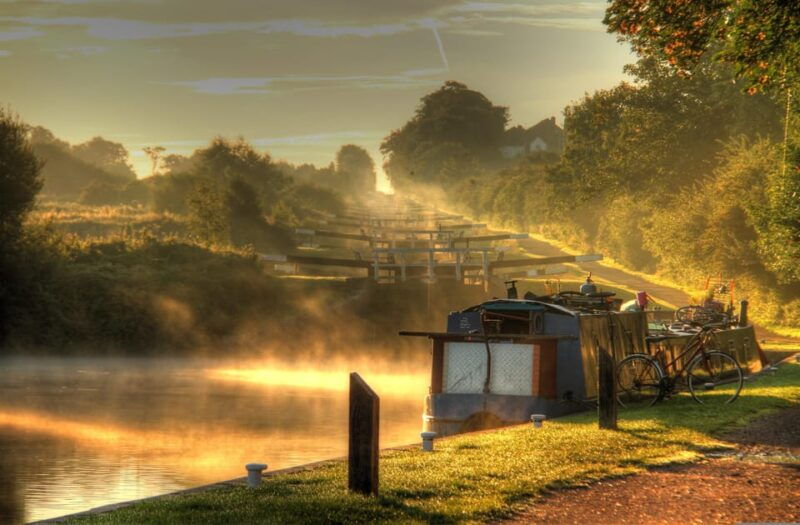 stonehenge-salisbury-wiltshire-road-trip-travel-guide