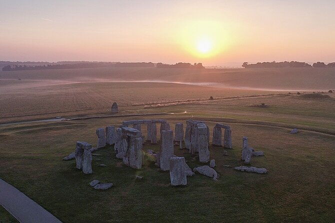 stonehenge-special-access-guided-morning-tour-from-london
