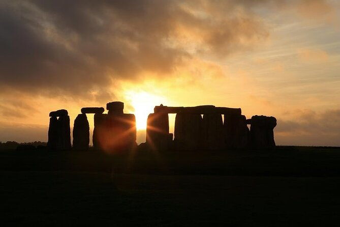 stonehenge-summer-solstice-tour-from-london-sunset-or-sunrise-viewing