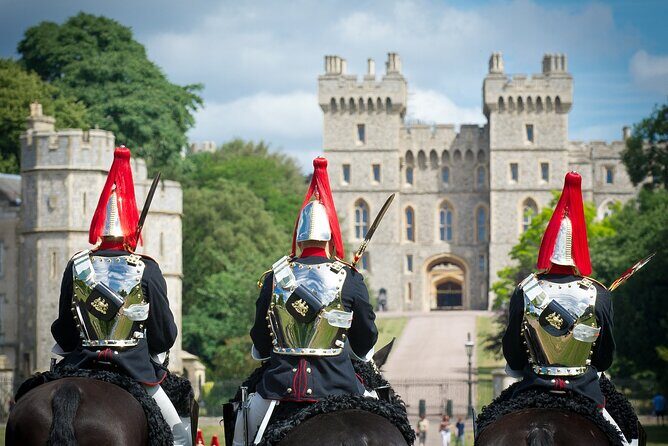 Stonehenge, Windsor Castle, and Bath from London - An In-Depth Look at the Tour Experience