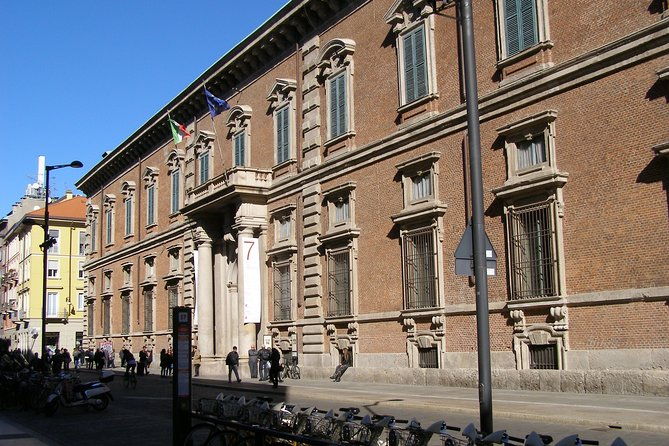 stories-of-the-fashion-capital-a-self-guided-audio-tour-of-milan