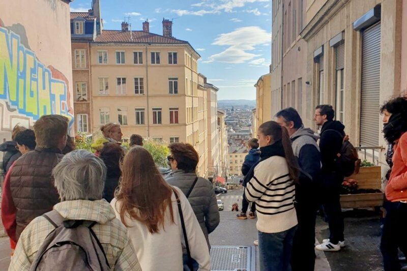 Storytelling tour of Croix-Rousse in French - The Guide: An Engaging, Knowledgeable Performer