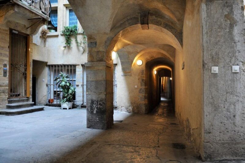 storytelling-tour-of-vieux-lyon