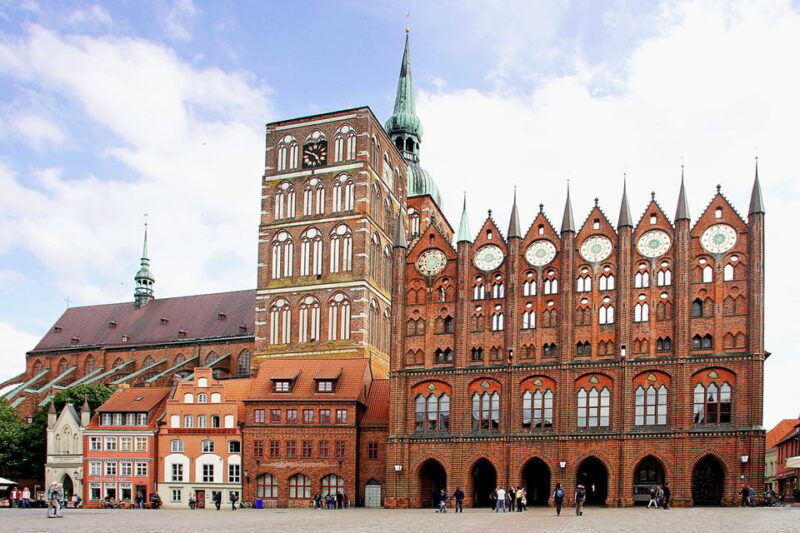 stralsund-city-tour-through-the-historic-old-town