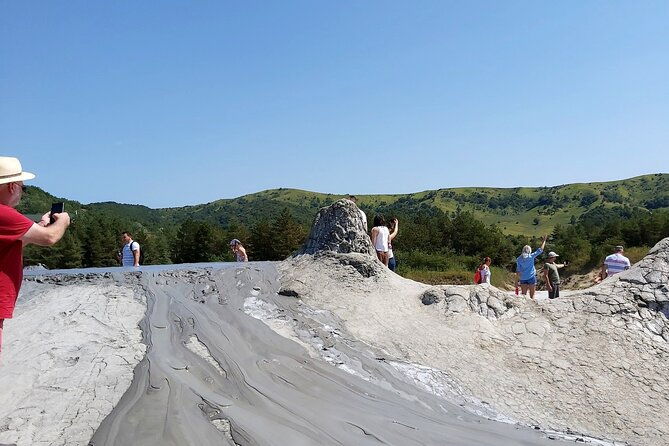 strange-growing-stones-and-mud-volcanoes-in-buzau-county