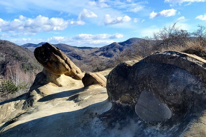 strange-growing-stones-and-mud-volcanoes-in-buzau-county