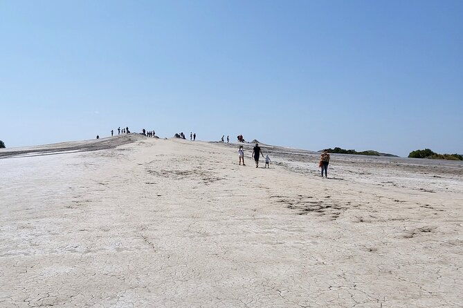 strange-growing-stones-and-mud-volcanoes-in-buzau-county
