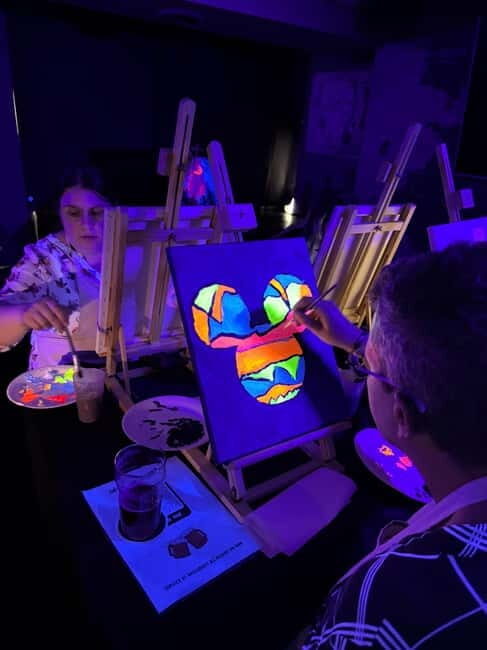 Strasbourg: Painting in the dark workshop with drinks - Key Points  