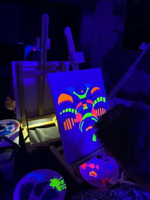 Strasbourg: Painting in the dark workshop with drinks - What to Expect from the Strasbourg Painting in the Dark Workshop  