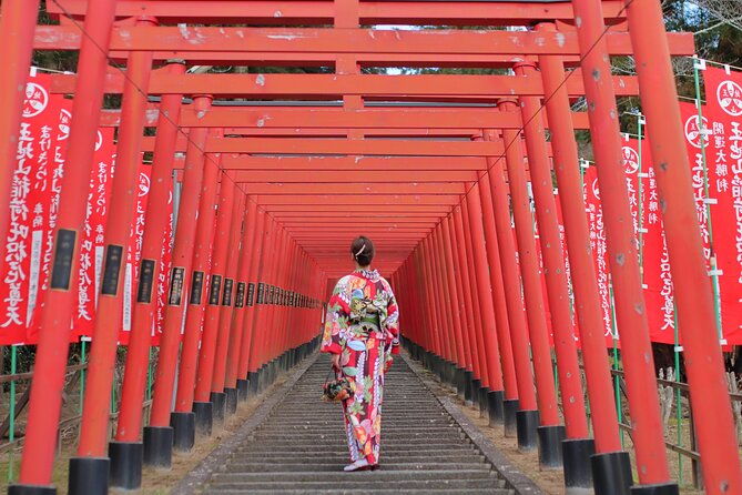 strawberry-picking-and-exploring-beautiful-city-of-tamba-sasayama