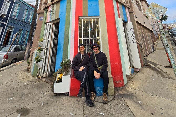 street-art-in-valparaiso-and-wines-in-casablanca-from-santiago