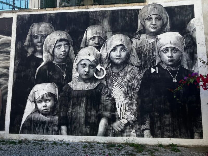 street-art-lisbon-tuk-tuk-tour
