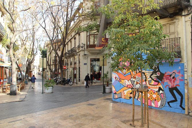 street-art-private-guided-tour-on-bike-e-bike-e-step-or-segway