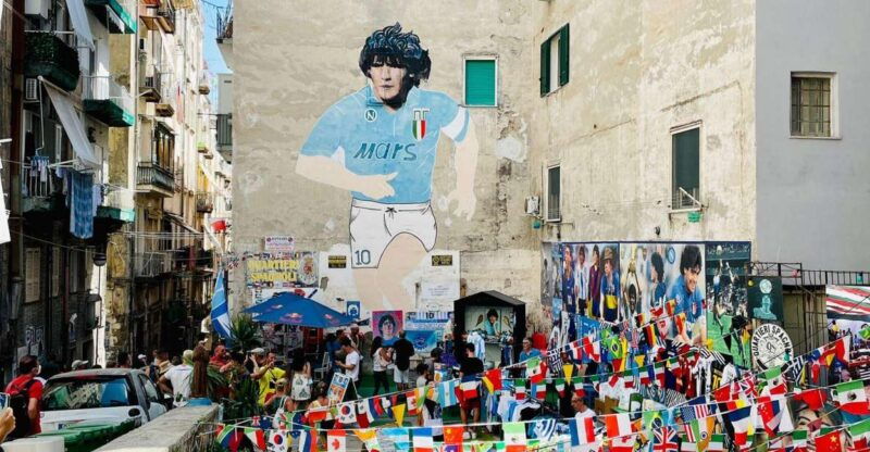 street-art-tour-of-the-spanish-quarters-maradona-idol