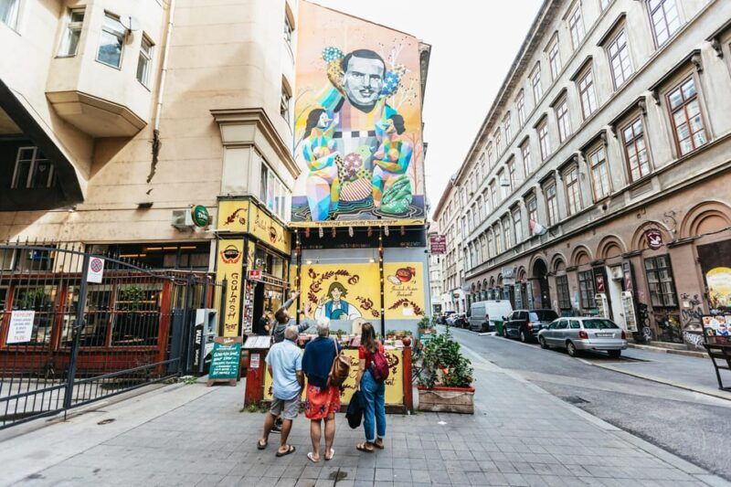 street-art-walking-tour-alternative-budapest