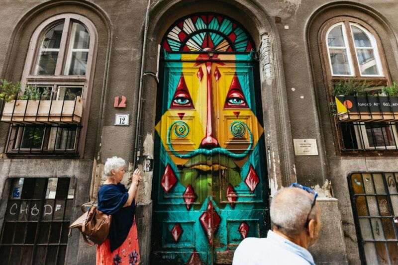 street-art-walking-tour-alternative-budapest