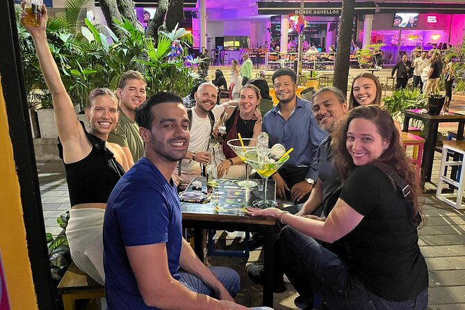 street-food-bars-and-rooftops-in-poblado-with-a-local