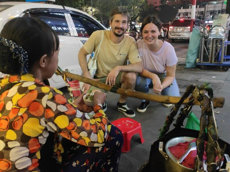 street-food-by-walking-tour-for-3-hours-in-hanoi