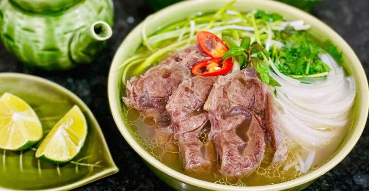 street-food-by-walking-tour-for-3-hours-in-hanoi
