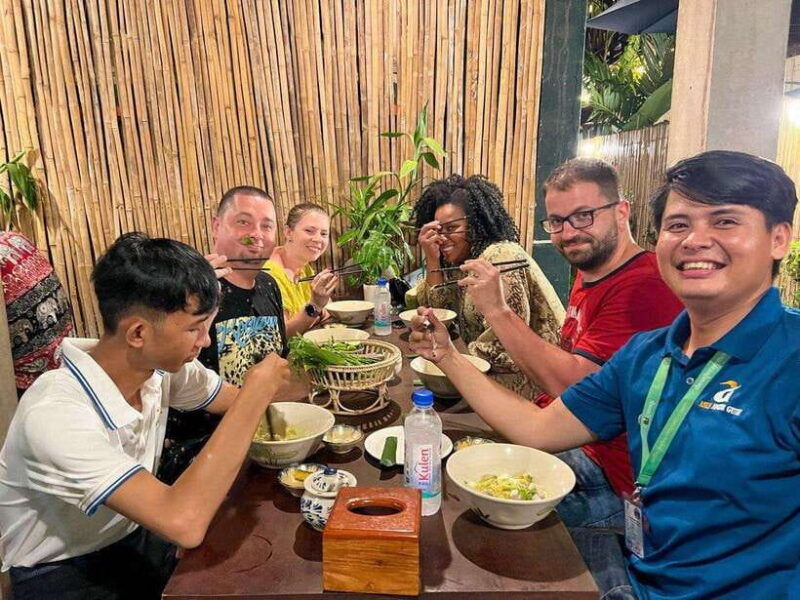 street-food-tour-and-phare-circus-with-tuk-tuk-transfers