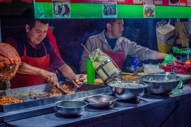 street-food-tour-around-antigua