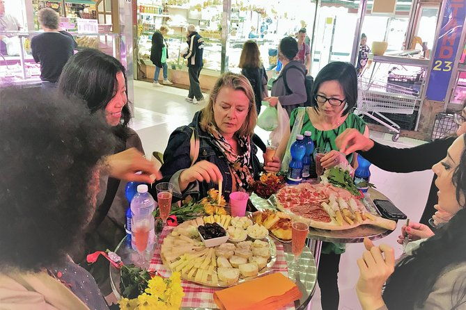 street-food-tour-dluxe-turin-gourmet-small-group-tour