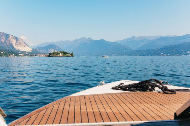 stresa-3-borromean-islands-hop-on-hop-off-boat-tour