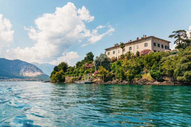 stresa-3-borromean-islands-hop-on-hop-off-boat-tour