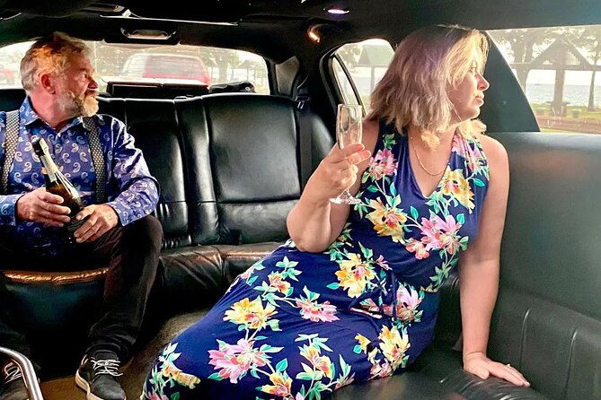 stretch-limousine-private-transfer-around-the-island-of-maui