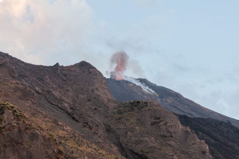 stromboli-sunset-trekking-at-sciara-del-fuoco