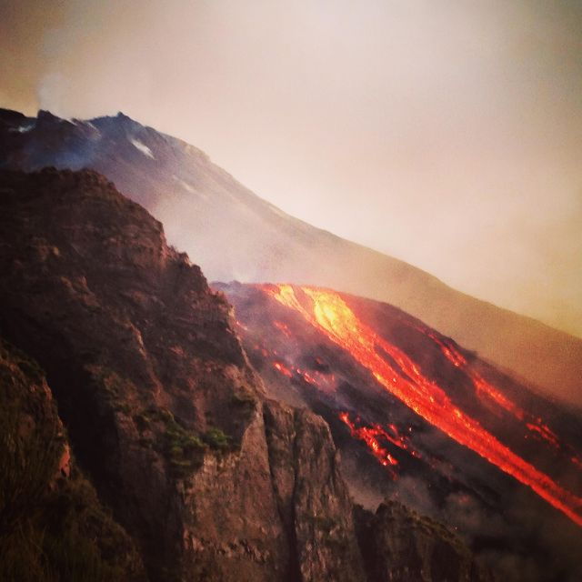 stromboli-sunset-trekking-tour-on-an-active-volcano