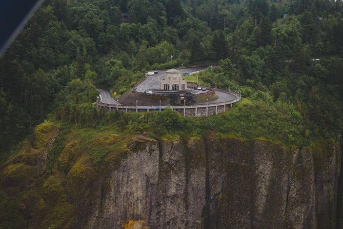 stunning-air-tour-of-the-columbia-river-gorge-by-envi-adventures